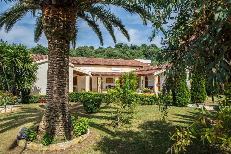 Villa Violetta Ахарави Экстерьер фото